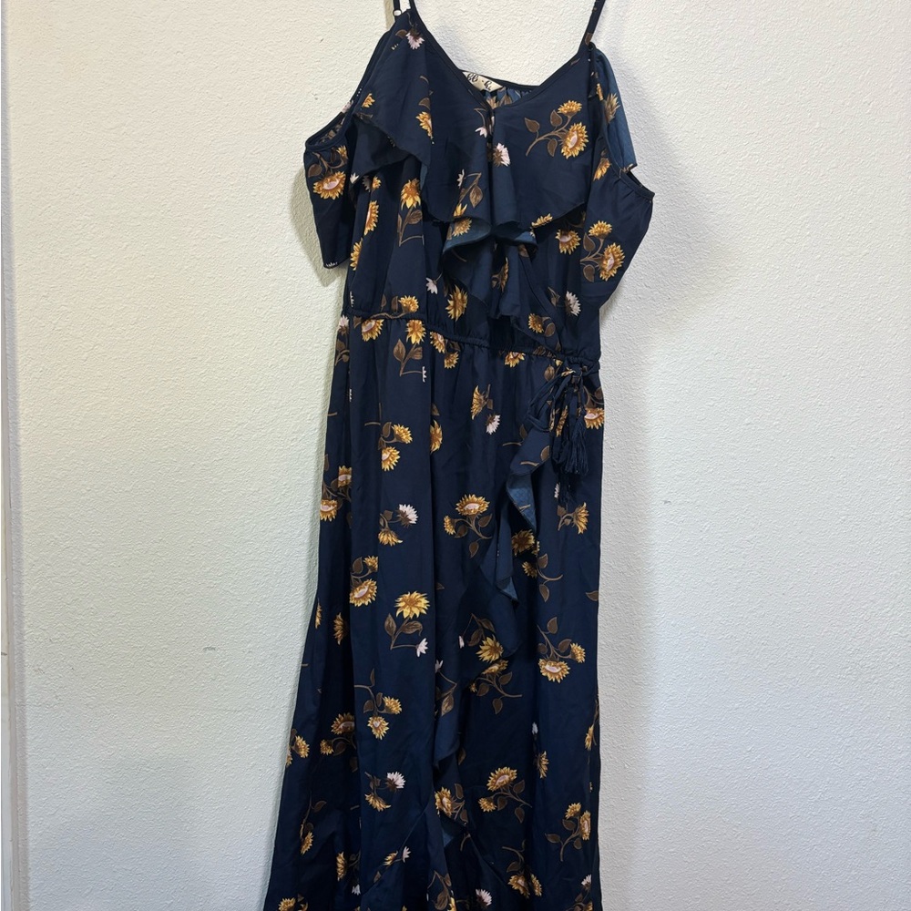 Chic Floral Navy Maxi Dress